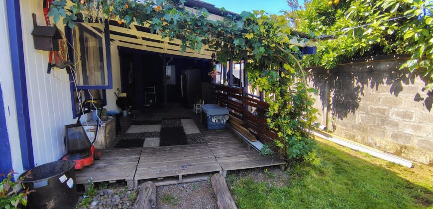 Comoda casa de 2 Pisos, ubicada en pasaje